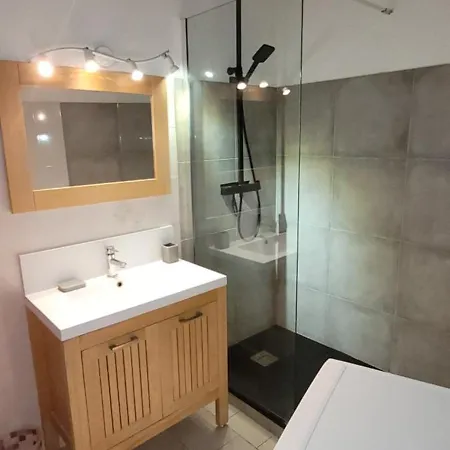 Apartment Papillon Avec Piscine Et Vue Propriano (Corsica)