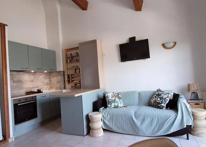 Апартаменты Papillon Avec Piscine Et Vue